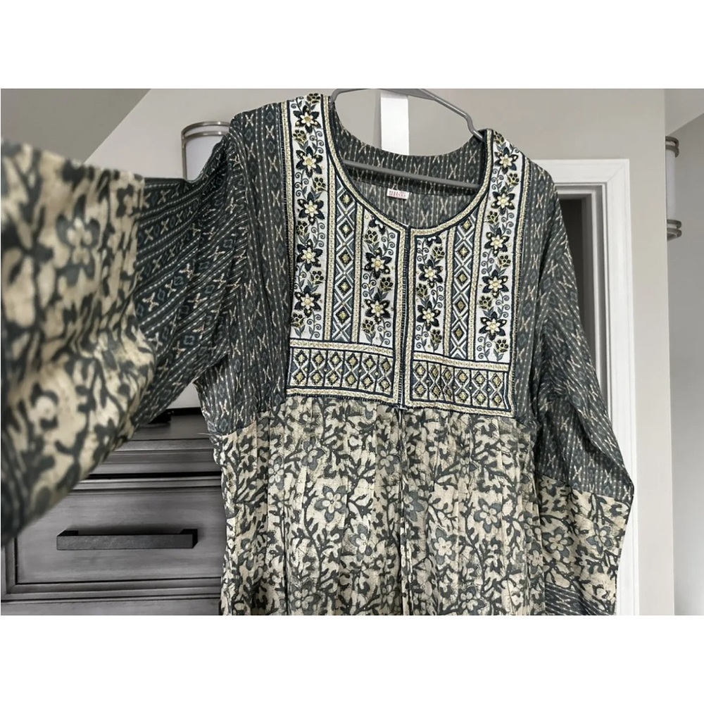 ***SALE*** NWOT - Abaya Kaftan / Caftan Maxi Dress